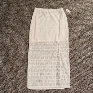 (#005) WHITE SIDE SLIT LACE SKIRT